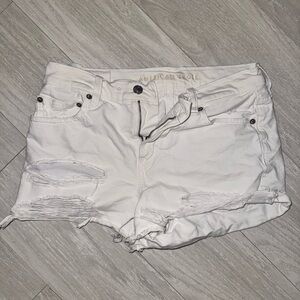 American eagle white jean shorts size 4